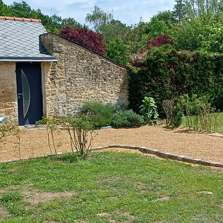 La Chapelle Saint Laud Lézigné